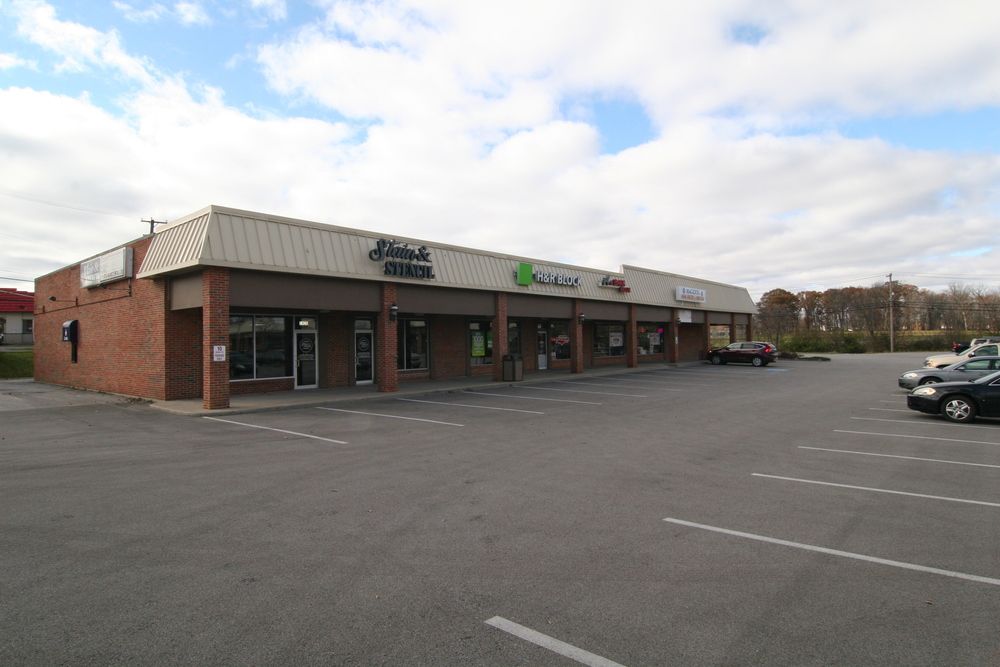 Washington Square: 5929-6131 North Clinton Street, Fort Wayne, IN 46825